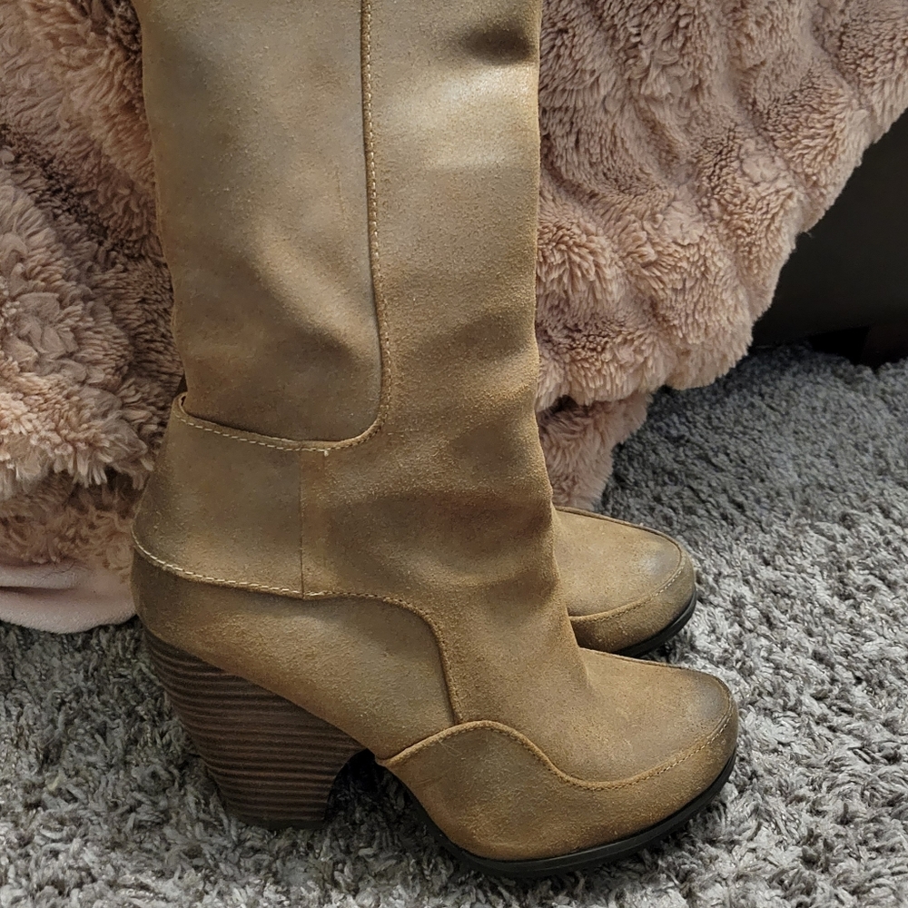 Max Studio boots size 6.5